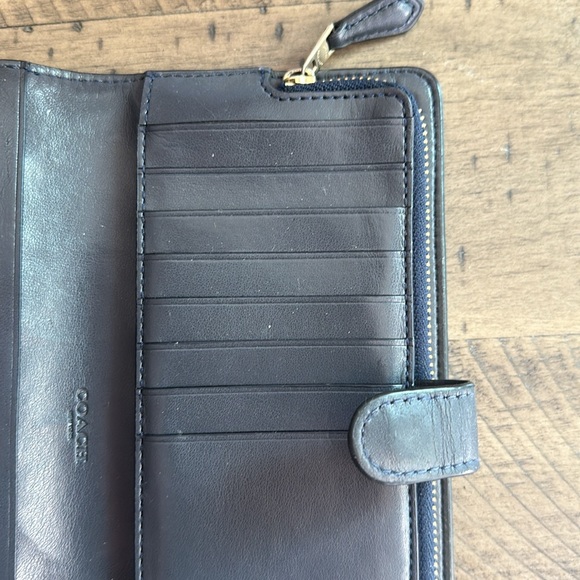 Coach Wallet - Picture 4 of 6